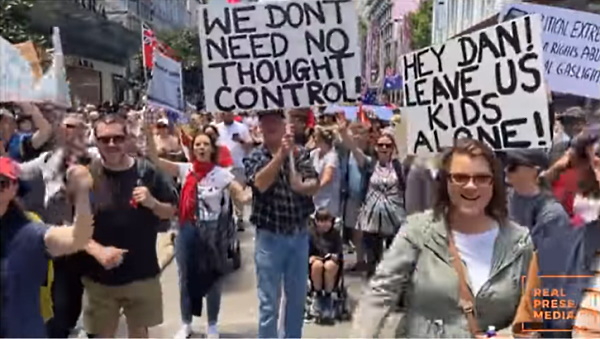 “Australia Needs Lions Not Sheep”: Melbourne Streets Overflow as Protestors Stand for Freedom R7